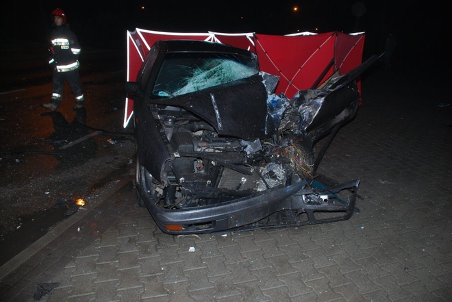 Tragiczny wypadek na Pszowskiej. Nie żyje 54-letni kierowca, Policja